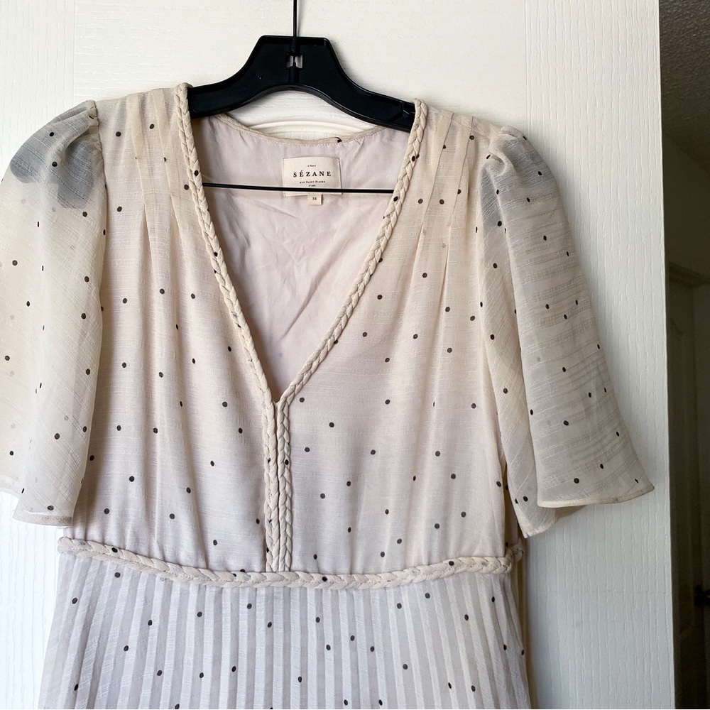 SOLD ON CURTSY - Picture 5 of 10